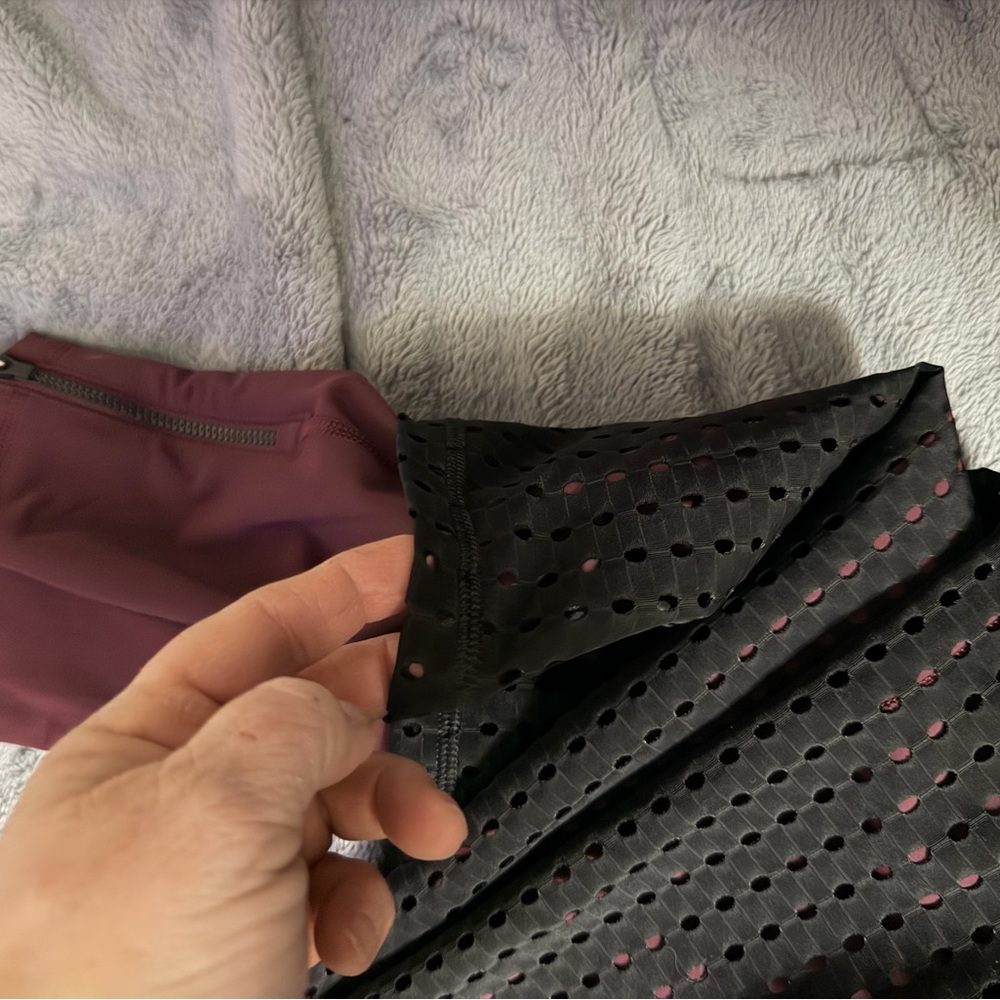 Puma Black and Burgundy workout bottoms - Picture 5 of 6